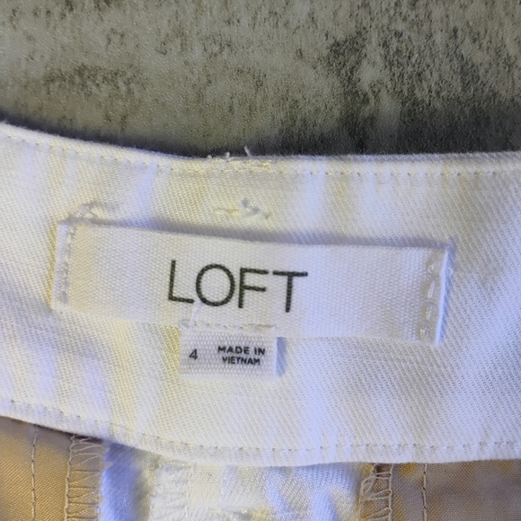 LOFT Peyton Trouser Shorts Womens 4 White Pleated 7" Inseam Mature Sophisticated - Picture 8 of 16